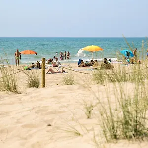 3 Estrellas 2*, Gavà España